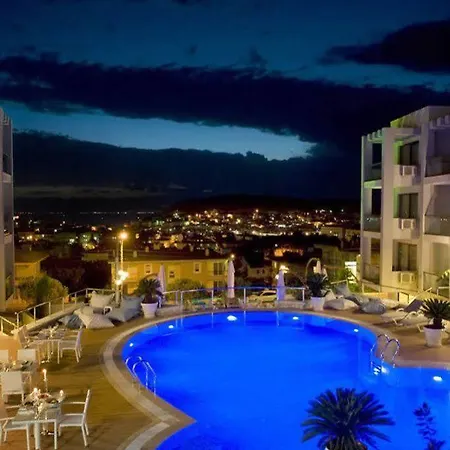 Kondo Suites Кешме