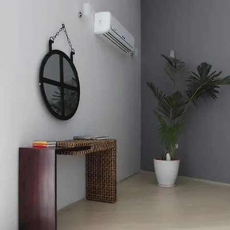 Kondo Suites Апарт-отель Кешме